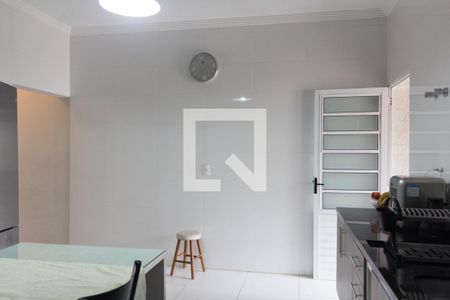 Casa à venda com 150m², 3 quartos e 4 vagas Casa à venda com 150m², 3 quartos e 4 vagasCozinha