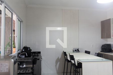Casa à venda com 150m², 3 quartos e 4 vagas Casa à venda com 150m², 3 quartos e 4 vagasCozinha