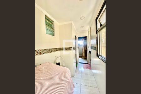 Apartamento à venda com 74m², 2 quartos e 1 vagaÁrea de Serviço