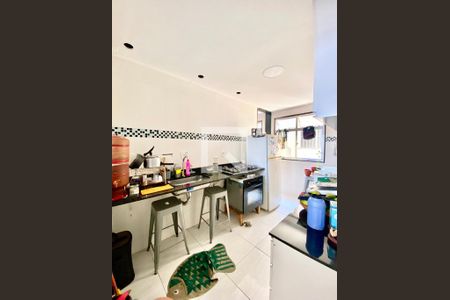 Apartamento à venda com 74m², 2 quartos e 1 vagaCozinha