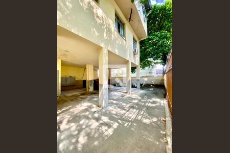 Apartamento à venda com 74m², 2 quartos e 1 vagaÁrea comum