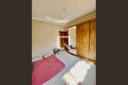 Apartamento à venda com 74m², 2 quartos e 1 vagaQuarto 2