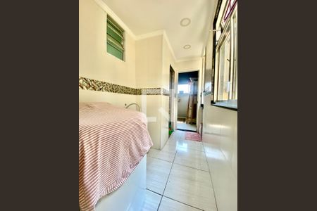 Apartamento à venda com 74m², 2 quartos e 1 vagaÁrea de Serviço