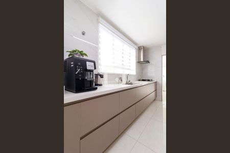 Apartamento à venda com 181m², 4 quartos e 2 vagasCozinha