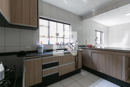 Casa à venda com 150m², 3 quartos e 4 vagas Casa à venda com 150m², 3 quartos e 4 vagasCozinha - Armários