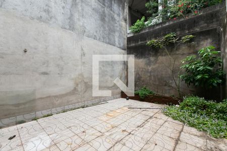 Casa à venda com 150m², 3 quartos e 4 vagas Casa à venda com 150m², 3 quartos e 4 vagasQuintal