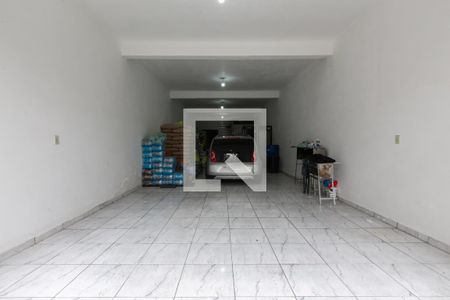 Casa à venda com 150m², 3 quartos e 4 vagas Casa à venda com 150m², 3 quartos e 4 vagasGaragem