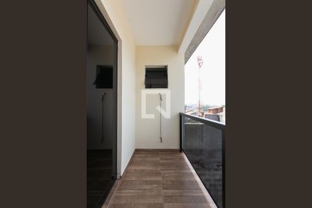 Casa à venda com 150m², 3 quartos e 4 vagas Casa à venda com 150m², 3 quartos e 4 vagasVaranda da Suíte