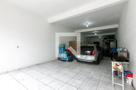 Casa à venda com 150m², 3 quartos e 4 vagas Casa à venda com 150m², 3 quartos e 4 vagasGaragem