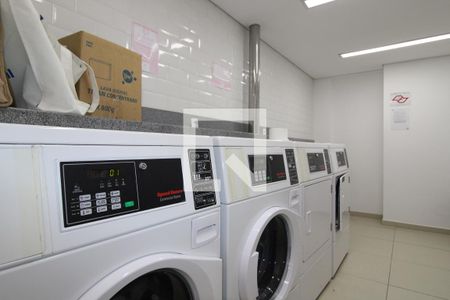 Lavanderia de kitnet/studio para alugar com 1 quarto, 27m² em Vila Ré, São Paulo