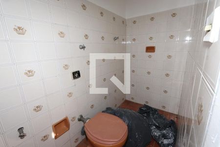 Casa para alugar com 250m², 3 quartos e 2 vagasBanheiro de serviço