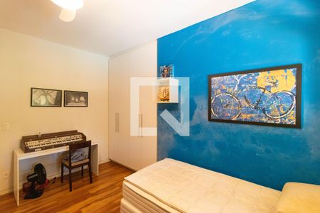 Casa à venda com 346m², 4 quartos e 3 vagas Casa à venda com 346m², 4 quartos e 3 vagasQuarto 02