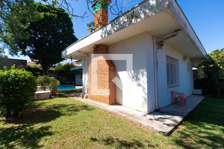 Casa à venda com 346m², 4 quartos e 3 vagas Casa à venda com 346m², 4 quartos e 3 vagasQuintal