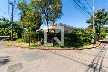 Casa à venda com 346m², 4 quartos e 3 vagas Casa à venda com 346m², 4 quartos e 3 vagasFachada