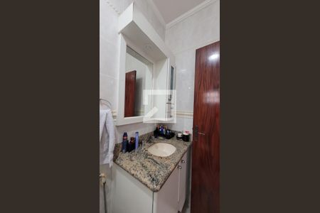 Casa à venda com 300m², 4 quartos e 4 vagas Casa à venda com 300m², 4 quartos e 4 vagasBanheiro da Suíte 2