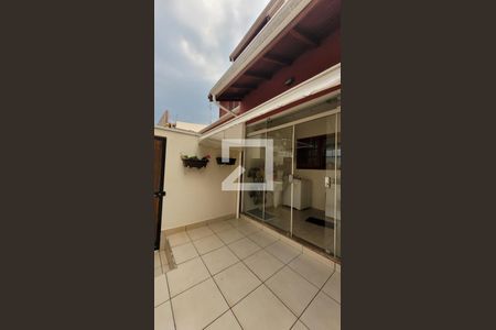 Casa à venda com 300m², 4 quartos e 4 vagas Casa à venda com 300m², 4 quartos e 4 vagasLavanderia
