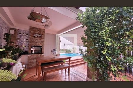 Casa à venda com 300m², 4 quartos e 4 vagas Casa à venda com 300m², 4 quartos e 4 vagasÁrea gourmet