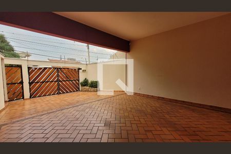 Casa à venda com 300m², 4 quartos e 4 vagas Casa à venda com 300m², 4 quartos e 4 vagasGaragem