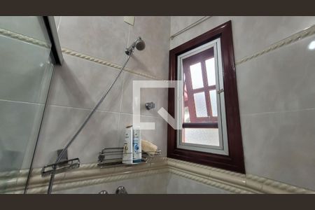 Casa à venda com 300m², 4 quartos e 4 vagas Casa à venda com 300m², 4 quartos e 4 vagasBanheiro da Suíte 1