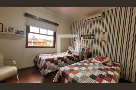 Casa à venda com 300m², 4 quartos e 4 vagas Casa à venda com 300m², 4 quartos e 4 vagasSuíte 1