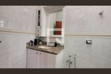 Casa à venda com 300m², 4 quartos e 4 vagas Casa à venda com 300m², 4 quartos e 4 vagasBanheiro da Suíte 1