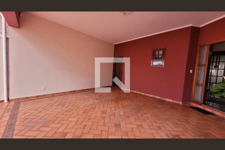 Casa à venda com 300m², 4 quartos e 4 vagas Casa à venda com 300m², 4 quartos e 4 vagasGaragem