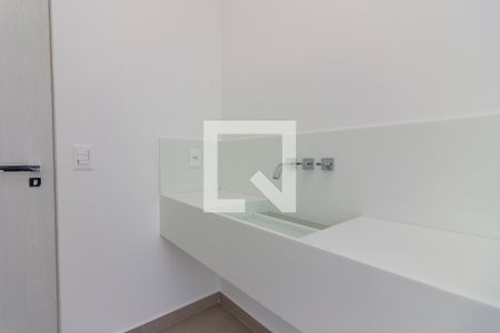 Casa à venda com 518m², 6 quartos e sem vagaBanheiro da Suíte 3