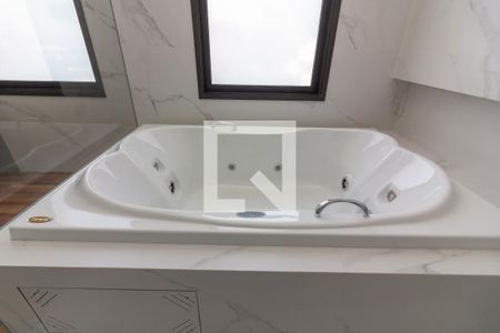 Casa à venda com 518m², 6 quartos e sem vagaBanheiro da Suíte 4