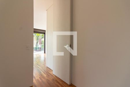 Closet da suíte 1 de casa à venda com 6 quartos, 518m² em Alto de Pinheiros, São Paulo