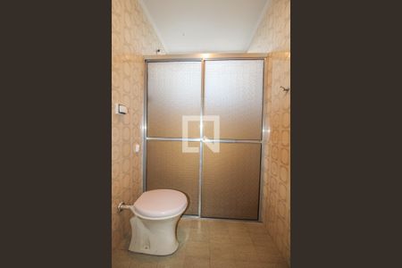 Casa à venda com 364m², 3 quartos e 4 vagasBanheiro 2