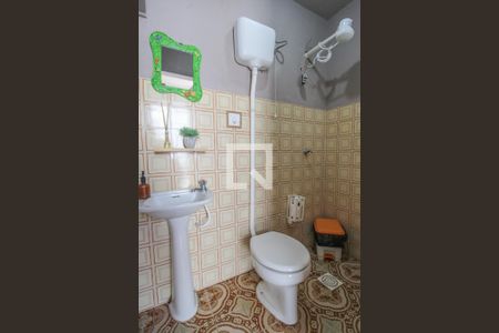 Casa à venda com 364m², 3 quartos e 4 vagasBanheiro de Serviço