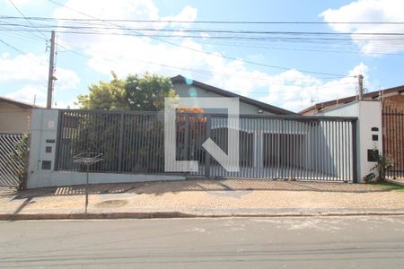 Casa à venda com 364m², 3 quartos e 4 vagasFachada