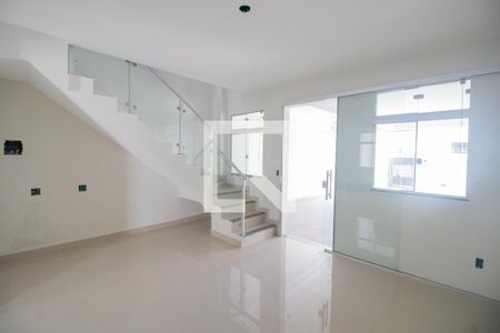 Sala de casa à venda com 3 quartos, 120m² em Senhora das Gracas, Betim