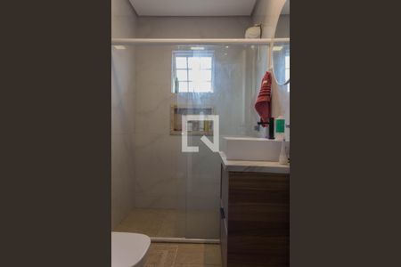 Casa à venda com 180m², 3 quartos e 2 vagas Casa à venda com 180m², 3 quartos e 2 vagasBanheiro