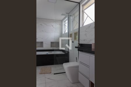 Casa à venda com 180m², 3 quartos e 2 vagas Casa à venda com 180m², 3 quartos e 2 vagasBanheiro da Suíte 1