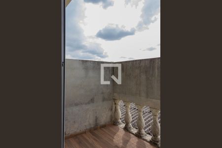 Casa à venda com 180m², 3 quartos e 2 vagas Casa à venda com 180m², 3 quartos e 2 vagasVaranda do Quarto 1