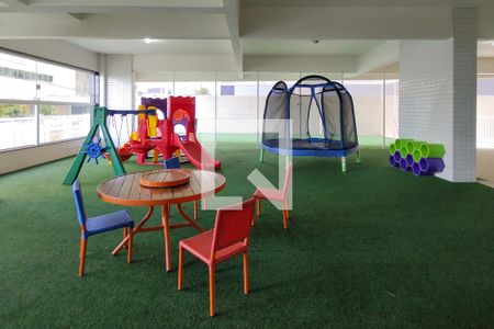Apartamento para alugar com 101m², 2 quartos e 1 vaga Apartamento para alugar com 101m², 2 quartos e 1 vagaÁrea comum - Playground