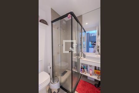 Banheiro de kitnet/studio para alugar com 1 quarto, 18m² em Bela Vista, São Paulo