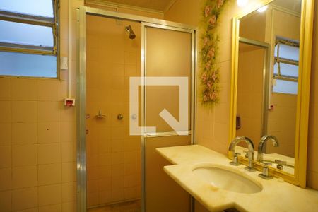 Banheiro - Suíte  de apartamento para alugar com 3 quartos, 97m² em Petrópolis, Porto Alegre