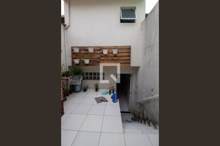 Casa para alugar com 100m², 2 quartos e 1 vagaQuintal