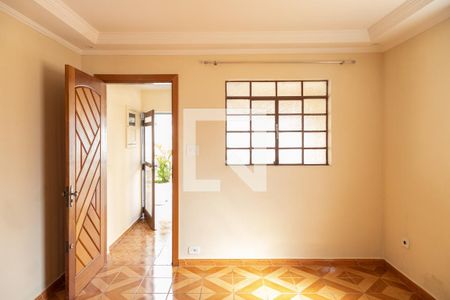 Sala de casa para alugar com 2 quartos, 200m² em Vila Ponte Rasa, São Paulo