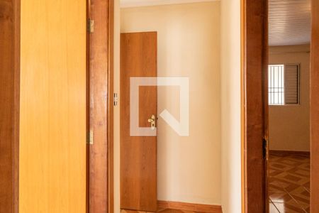 Casa para alugar com 200m², 2 quartos e 1 vagaHall dos quartos