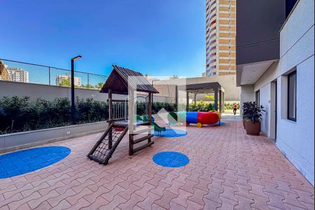 Apartamento à venda com 135m², 3 quartos e 3 vagas Apartamento à venda com 135m², 3 quartos e 3 vagasÁrea comum - Playground