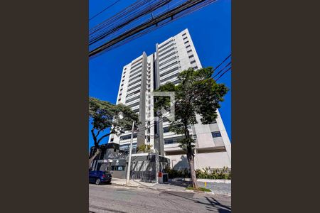 Apartamento à venda com 135m², 3 quartos e 3 vagas Apartamento à venda com 135m², 3 quartos e 3 vagasFachada e portaria