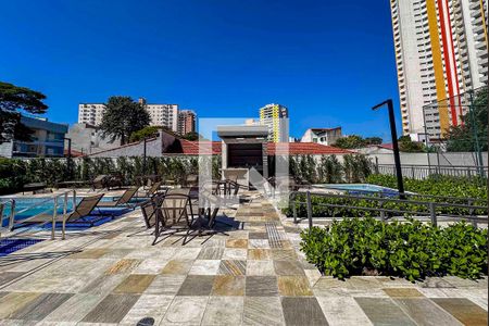 Apartamento à venda com 135m², 3 quartos e 3 vagas Apartamento à venda com 135m², 3 quartos e 3 vagasÁrea comum - Piscina