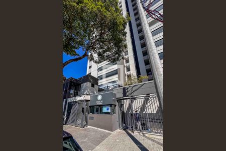 Apartamento à venda com 135m², 3 quartos e 3 vagas Apartamento à venda com 135m², 3 quartos e 3 vagasFachada e portaria