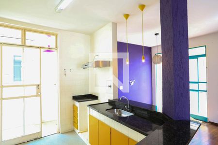 Apartamento para alugar com 80m², 2 quartos e 1 vagaCozinha