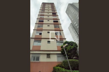 Apartamento para alugar com 67m², 2 quartos e sem vagaFachada