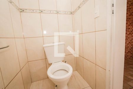 Casa para alugar com 100m², 2 quartos e 2 vagas Casa para alugar com 100m², 2 quartos e 2 vagasBanheiro de serviço