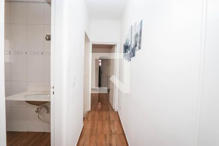 Casa para alugar com 100m², 2 quartos e 2 vagas Casa para alugar com 100m², 2 quartos e 2 vagasCorredor